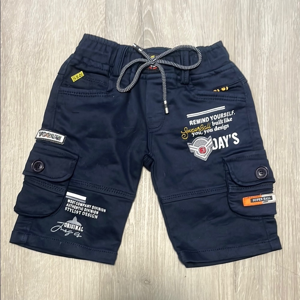 Casual Navy Blue Elastic Waist Shorts with‎ Decorative Patches